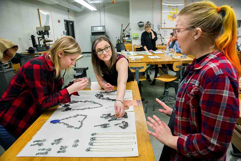 Jewelry and Metals Event connects students and alumni at Calder for making work and career advice